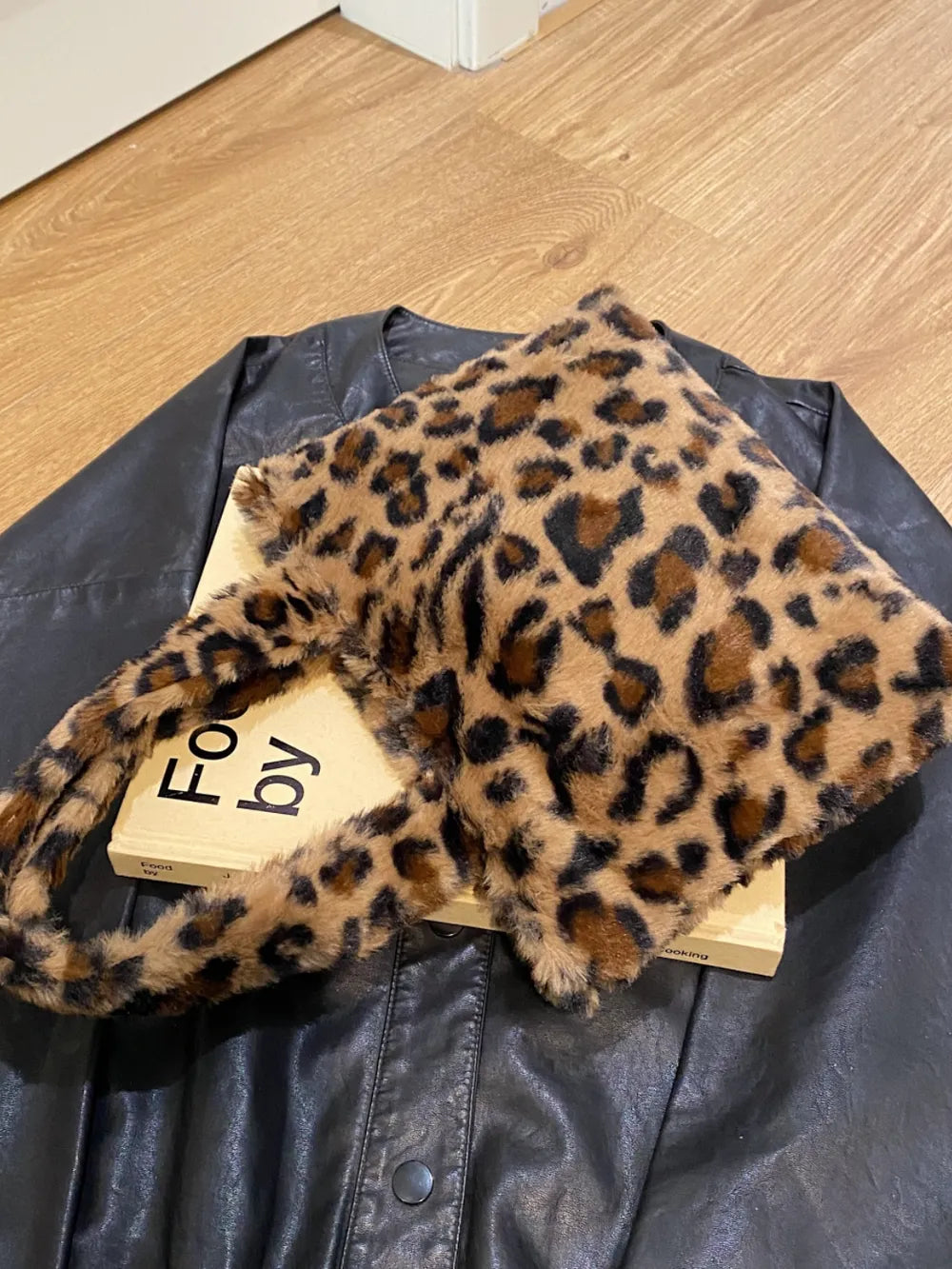 Leopard Print Fluffy Handbag with Zip