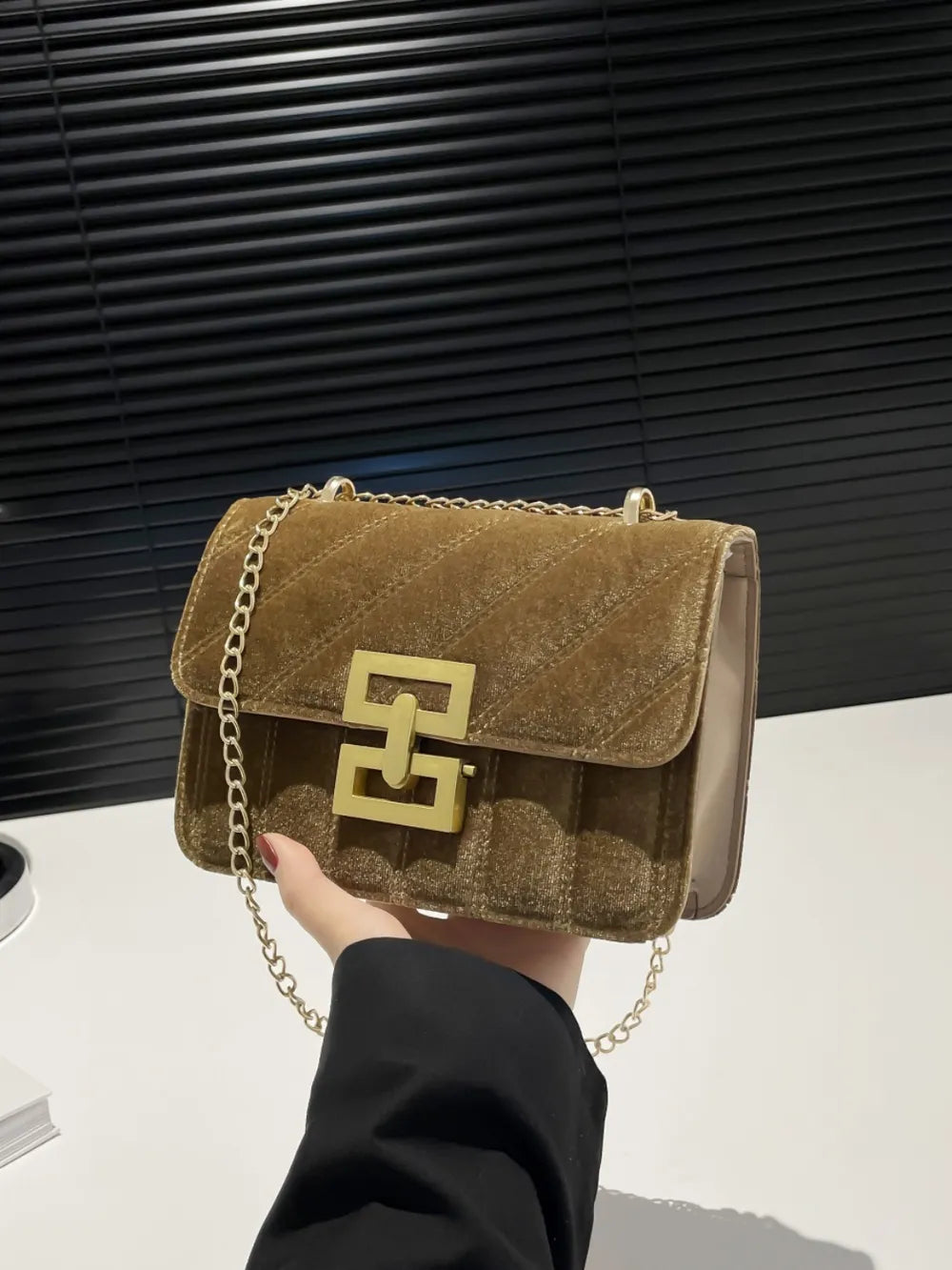 Chain Shoulder Bag