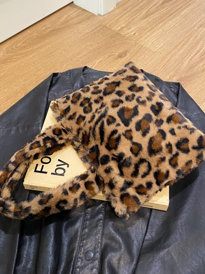 Leopard Print Fluffy Handbag with Zip