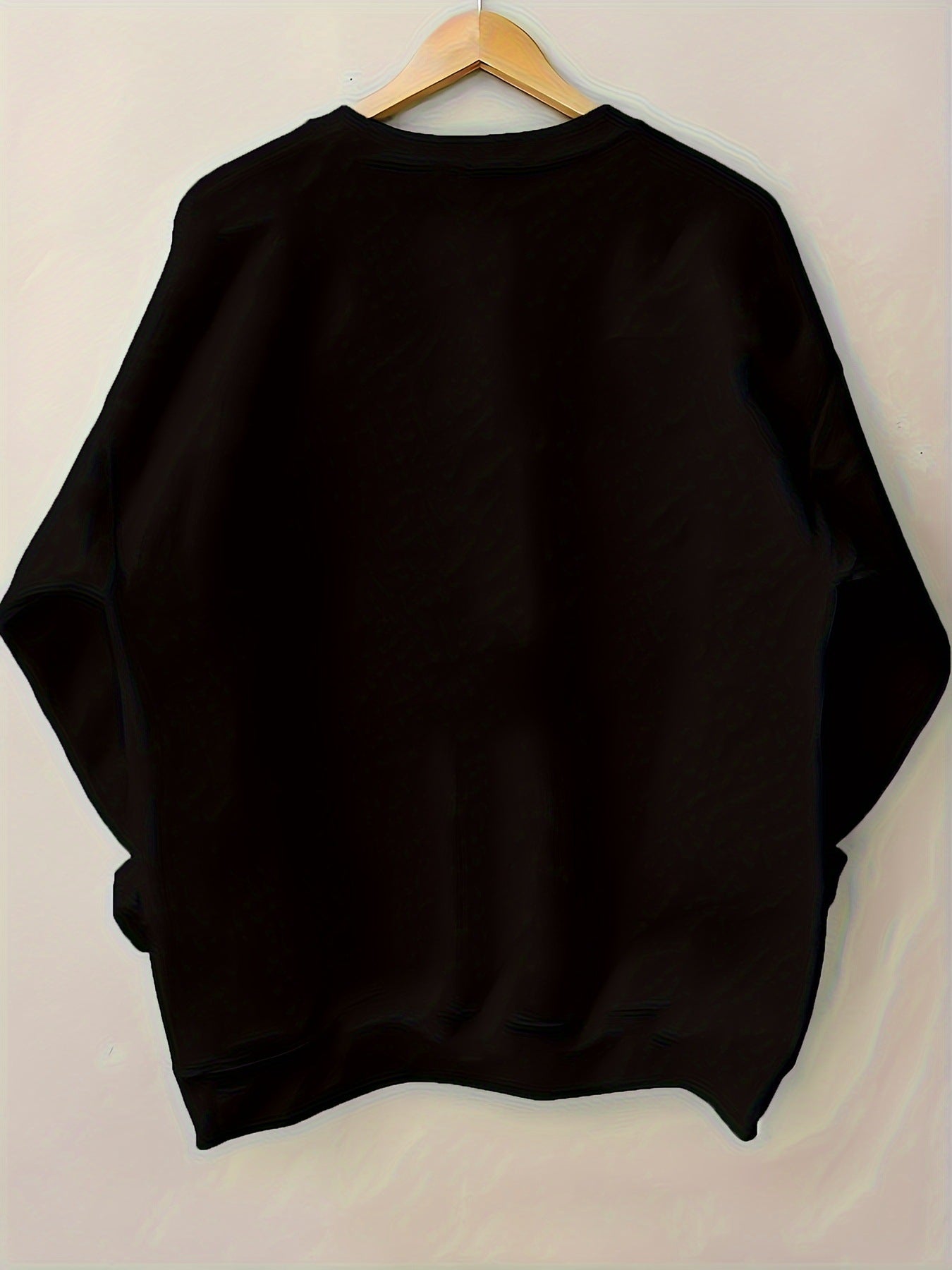 Women's Christmas Sweatshirt - Just A Girl Who Loves Christmas