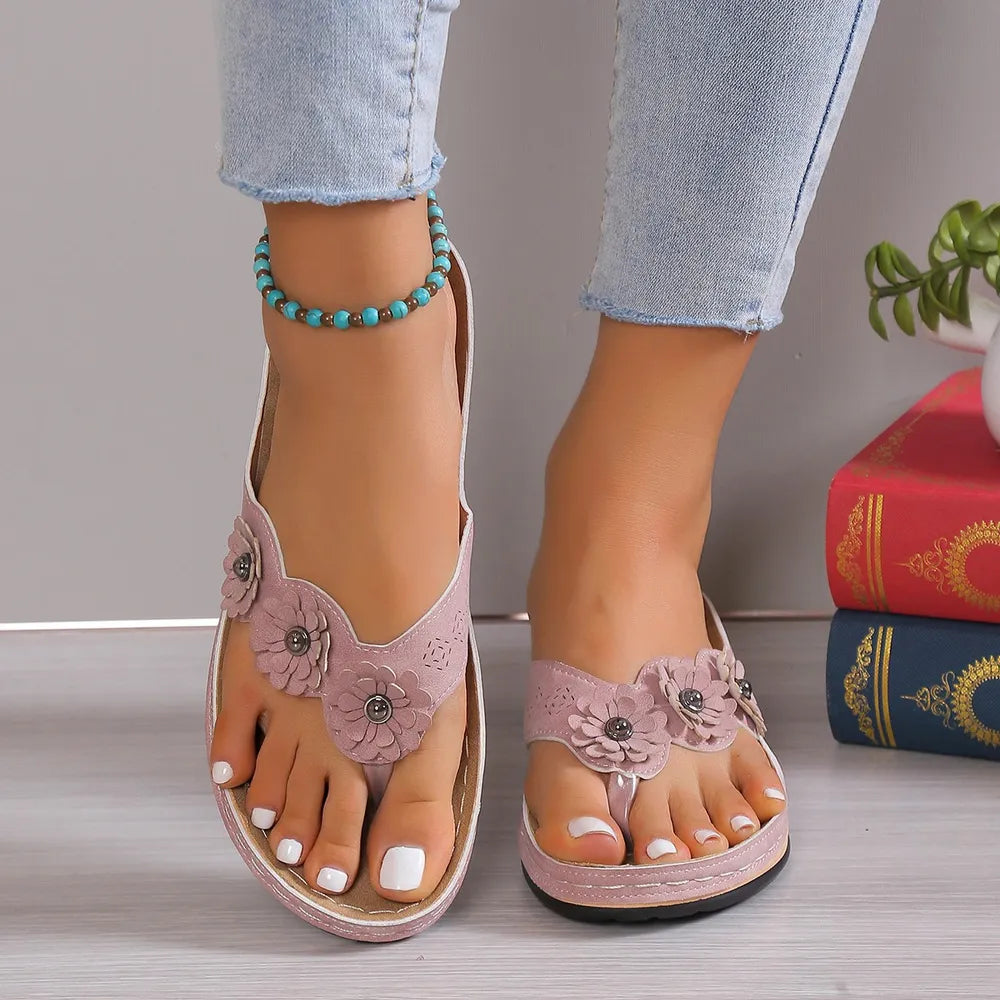 Women's Flip Flop Sandal Flower Detail
