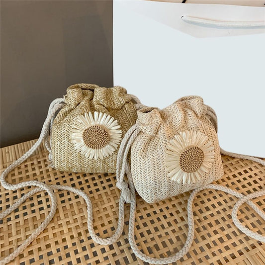 Rattan Woven Women Straw Bag Handbag Knit Flower Summer Beach Woman Shoulder Messenger Khaki Beige Bags Fashion Creative