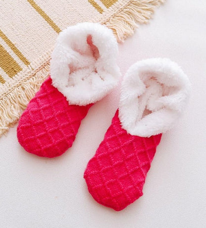 Winter Home Slippers Women Floor Shoes Indoor Socks Shoes Warm Woolen Ladies Plush Soft Comfortable Winter Slippers Pantoffels