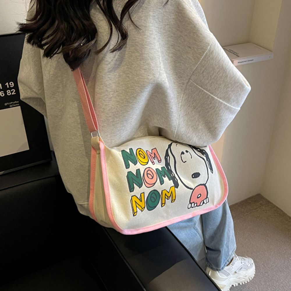 MINISO Disney Serie Cartoon Canvas Bag Large Capacity Handbag Snoopy Shoulder Bag Women Crossbody Bag Adjustable Shoulder Straps