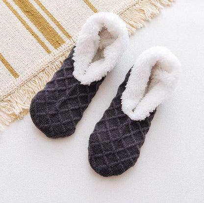 Winter Home Slippers Women Floor Shoes Indoor Socks Shoes Warm Woolen Ladies Plush Soft Comfortable Winter Slippers Pantoffels